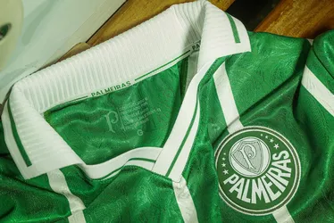 Imagem ilustrativa da imagem Palmeiras lança camisa comemorativa em alusão ao título paulista de 1993