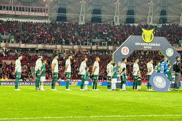 Imagem ilustrativa da imagem Palmeiras para em John, empata com o Inter e mantém jejum no Brasileiro