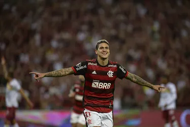 Imagem ilustrativa da imagem Pedro pode pedir rescisão no Flamengo e ainda ter direito a multa, diz lei