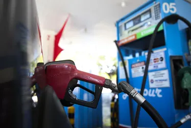 Imagem ilustrativa da imagem Petrobras aumenta preços da gasolina e do diesel nas refinarias