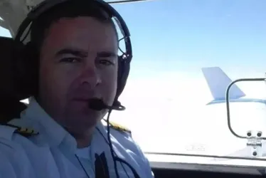 Imagem ilustrativa da imagem Piloto morre em acidente de avião um ano após ficar desaparecido na floresta