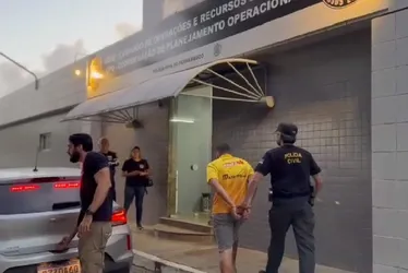 Imagem ilustrativa da imagem Polícia Civil prende suspeitos pela morte de torcedor em PE