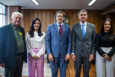 Imagem ilustrativa da imagem Prefeitos do estado celebram compensação de R$ 26 bilhões para municípios