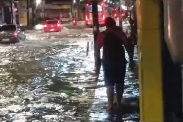 Imagem ilustrativa da imagem Previsão do tempo indica continuidade de chuvas fortes no Recife
