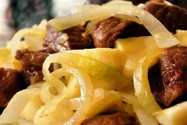 Imagem ilustrativa da imagem Quinze receitas de chefs para surpreender amigos e família