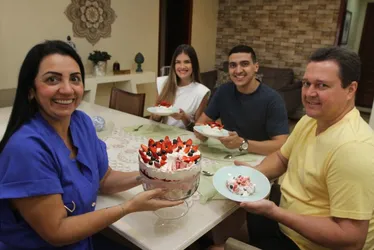 Imagem ilustrativa da imagem Quinze receitas de chefs para surpreender amigos e família