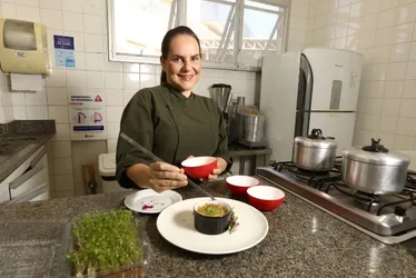Imagem ilustrativa da imagem Quinze receitas de chefs para surpreender amigos e família