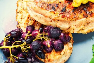 Imagem ilustrativa da imagem Quinze receitas de chefs para surpreender amigos e família