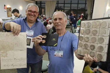 Imagem ilustrativa da imagem Relíquias de guerra e moedas raras em encontro de colecionadores em Vitória