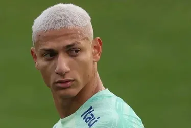 Imagem ilustrativa da imagem Richarlison revela problemas: 'Pessoas próximas de olho no meu dinheiro'
