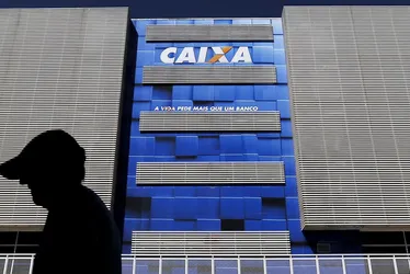 Imagem ilustrativa da imagem Sai gabarito do concurso da Caixa com mil vagas de estágio. Saiba como consultar