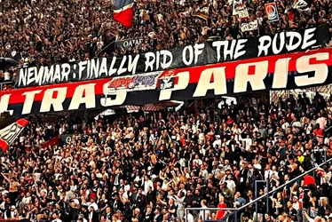 Imagem ilustrativa da imagem Saída de Neymar é celebrada por torcida do PSG: 'Finalmente nos livramos'