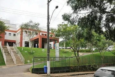 Imagem ilustrativa da imagem Santa Teresa: atendimento é suspenso em hospital por risco de desabamento
