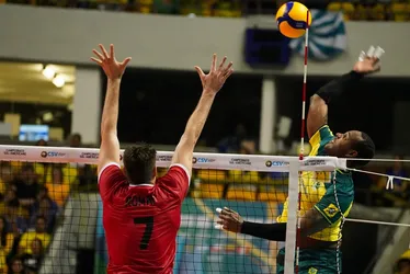 Imagem ilustrativa da imagem Sem dificuldades, Brasil derrota o Peru por 3 sets a zero