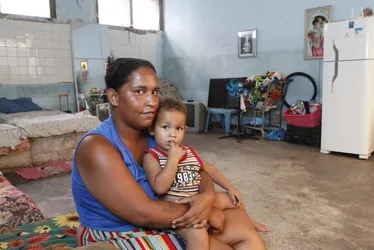 Imagem ilustrativa da imagem Sem teto para morar, famílias ocupam prédios históricos no Centro
