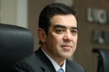 
          Imagem ilustrativa da imagem Senado de olho em vaga no TCU com Dantas cotado para o STF
          