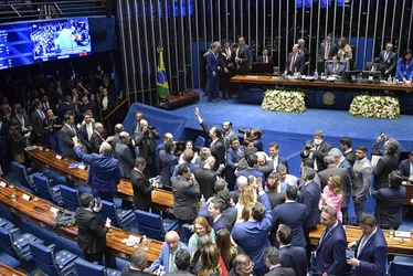 Imagem ilustrativa da imagem Senadores querem desacelerar Reforma Tributária