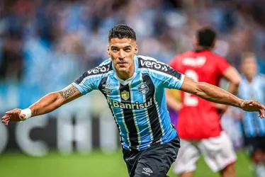 Imagem ilustrativa da imagem Suárez descarta ida para time de Messi: 'Estou feliz no Grêmio e tenho contrato'