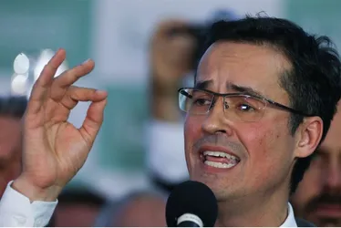 Imagem ilustrativa da imagem Supremo tem quatro votos para dar vaga de Deltan a suplente do Podemos