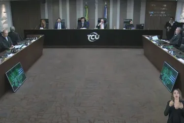 Imagem ilustrativa da imagem TCU aprova com ressalvas contas do governo Bolsonaro em 2022