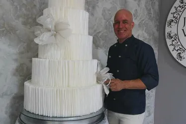 Imagem ilustrativa da imagem Talento capixaba: Confeiteiros criam bolos e doces que valem até R$10 mil