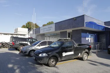 Imagem ilustrativa da imagem Taxista é preso acusado de transportar drogas para traficantes na Serra