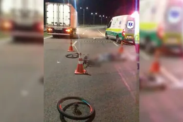 Imagem ilustrativa da imagem Tragédia na BR-101: ciclista morre após acidente com caminhão no ES