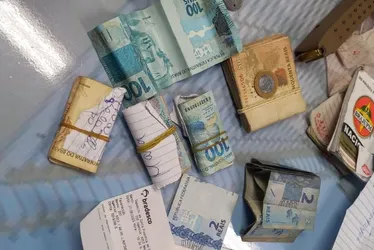 Imagem ilustrativa da imagem Três PMs são presos por furto a um deficiente visual no Recife