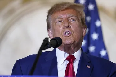 Imagem ilustrativa da imagem Trump se entrega à Justiça na Geórgia pelo caso de subversão eleitoral