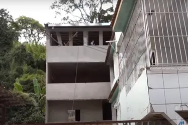 Imagem ilustrativa da imagem Um operário morre e outro fica ferido após caírem de andaime em Vila Velha