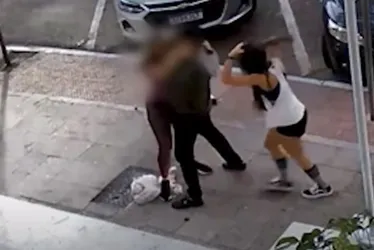 Imagem ilustrativa da imagem VÍDEO | Carro usado por criminosos na Leitão da Silva foi roubado de professora