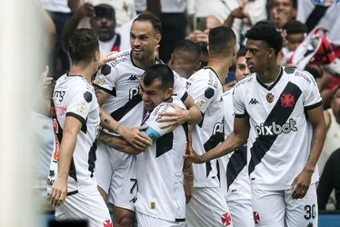 Imagem ilustrativa da imagem Vasco vence Atlético-MG em reencontro com a torcida no Maracanã
