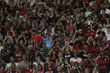Imagem ilustrativa da imagem Veja imagens da festa da torcida do Flamengo no Kleber Andrade