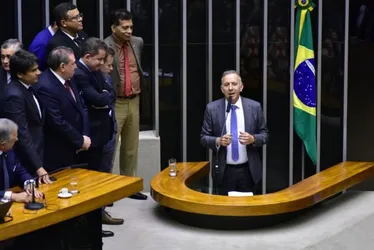 Imagem ilustrativa da imagem Veja os principais pontos da PEC da reforma tributária aprovada na Câmara