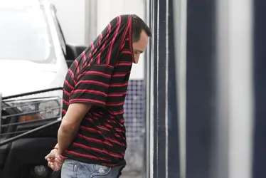 Imagem ilustrativa da imagem Vigilante é atropelado ao tentar impedir roubo de carro em Vila Velha