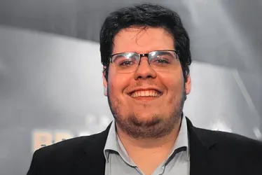 Imagem ilustrativa da imagem Youtuber leva prejuízo de R$ 50 mil e recebe ajuda de famosos