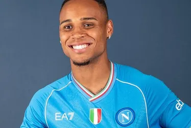Imagem ilustrativa da imagem Zagueiro capixaba ex-Bragantino e ex-Flamengo é contratado pelo Napoli
