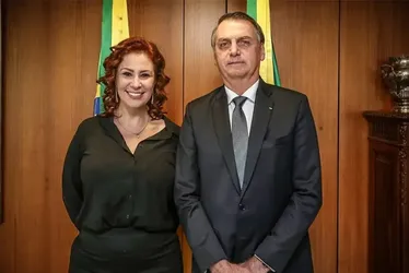 Imagem ilustrativa da imagem Zambelli diz não temer cassação e Bolsonaro afirma que não quis falar com ela