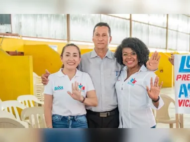 Elliot Foote e sua parceira, Steph Weisse, fazia parte de um grupo de 12 australianos e cinco indonésios em dois barcos que viajavam para a Ilha de Pinang.