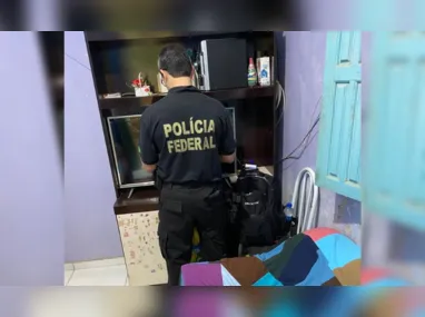 Imagem ilustrativa da imagem Operação da PF: homem é preso no ES com pornografia infantil em celular