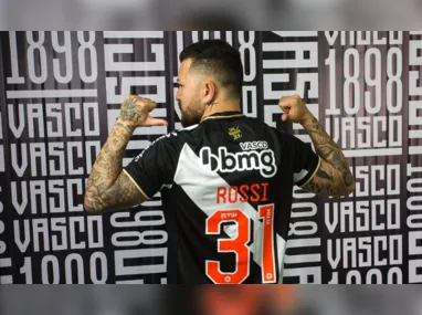 Imagem ilustrativa da imagem Vasco anuncia o retorno do atacante Rossi até o fim do Brasileirão