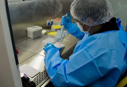 
          Imagem ilustrativa da imagem Brasil deve ter 17 mil novos casos de câncer no colo do útero até 2025
          