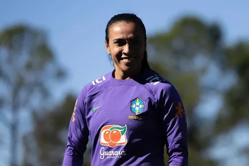 
          Imagem ilustrativa da imagem ANÁLISE: A bola mal rolou, mas Copa do Mundo de 2023 já é histórica
          