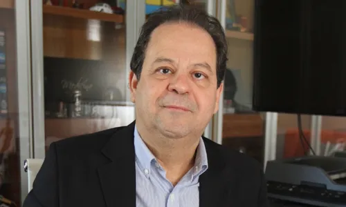 
          Imagem ilustrativa da imagem Acesso ao cartão de crédito fica mais fácil e causa alerta
          