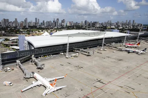 
          Imagem ilustrativa da imagem Aeroporto do Recife ganha voo direto para Orlando
          
