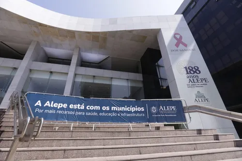 
          Imagem ilustrativa da imagem Alepe suspende atividades nesta quarta em solidariedade a prefeituras
          