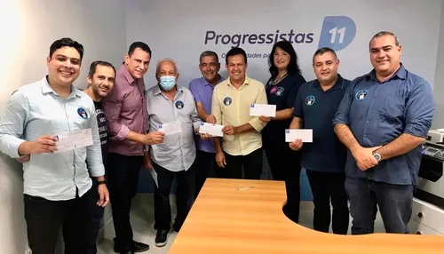 
          Imagem ilustrativa da imagem Ameaça de debandada no PP
          