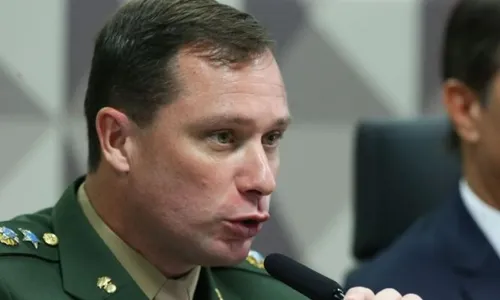 
          Imagem ilustrativa da imagem Após ordem de Moraes, Exército afasta Cid de suas funções
          