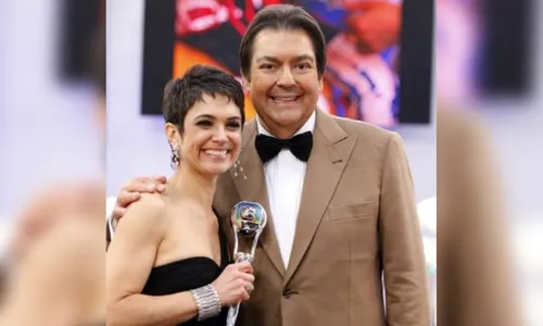 
          Imagem ilustrativa da imagem Após transplante de Faustão, Sandra Annenberg anuncia que é doadora de órgãos
          