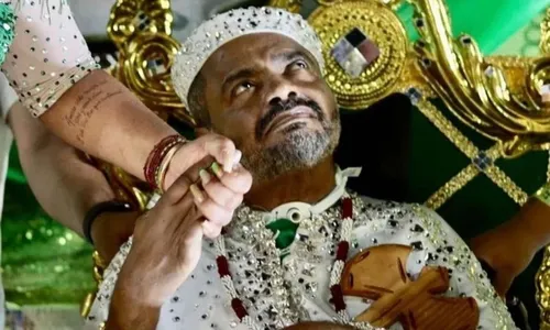 
          Imagem ilustrativa da imagem Arlindo Cruz recebe alta após 20 dias internado em hospital do Rio
          